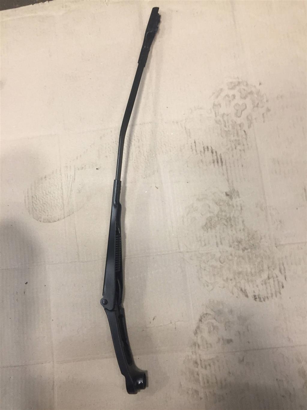 Audi Q8 2018- для Поводок стеклоочистителя передний левый