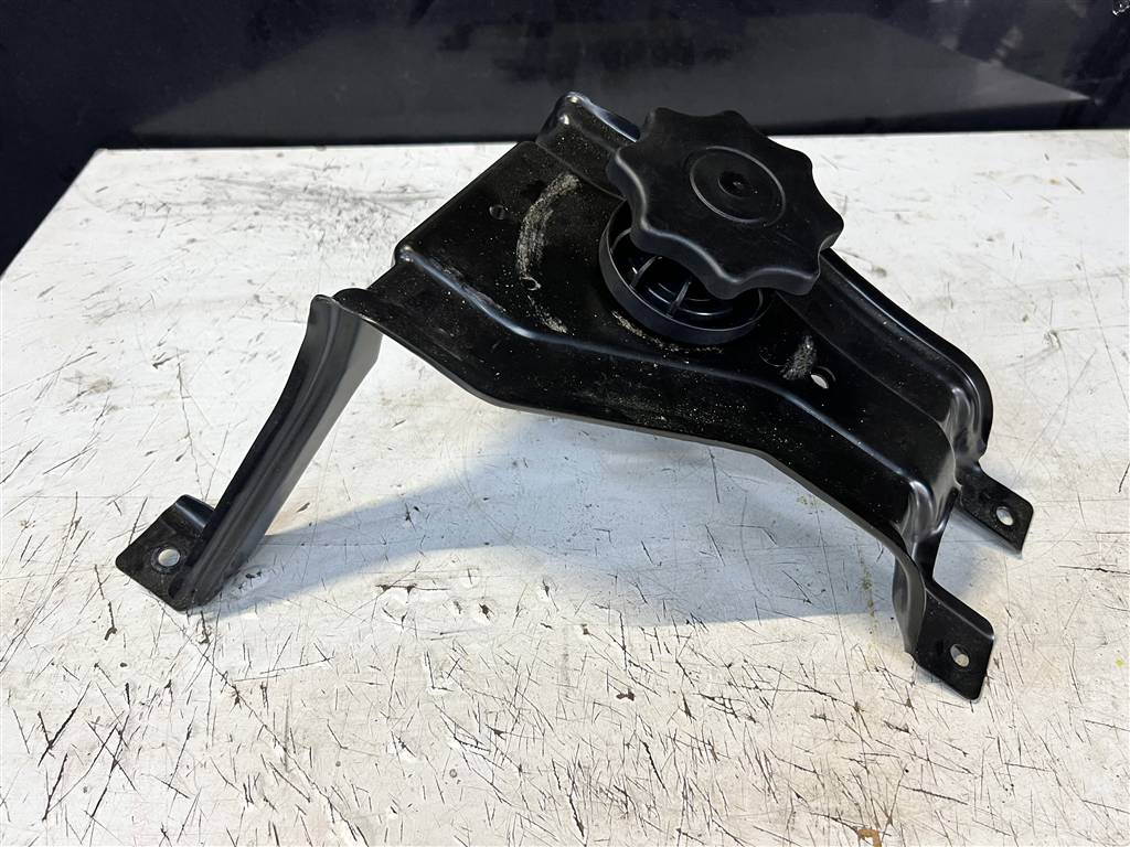 Audi A6 C7 для Кронштейн  аккумулятора