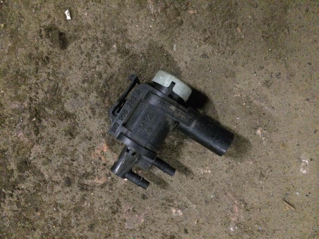 Volkswagen Golf V 2003-2009 для Пневматический клапан