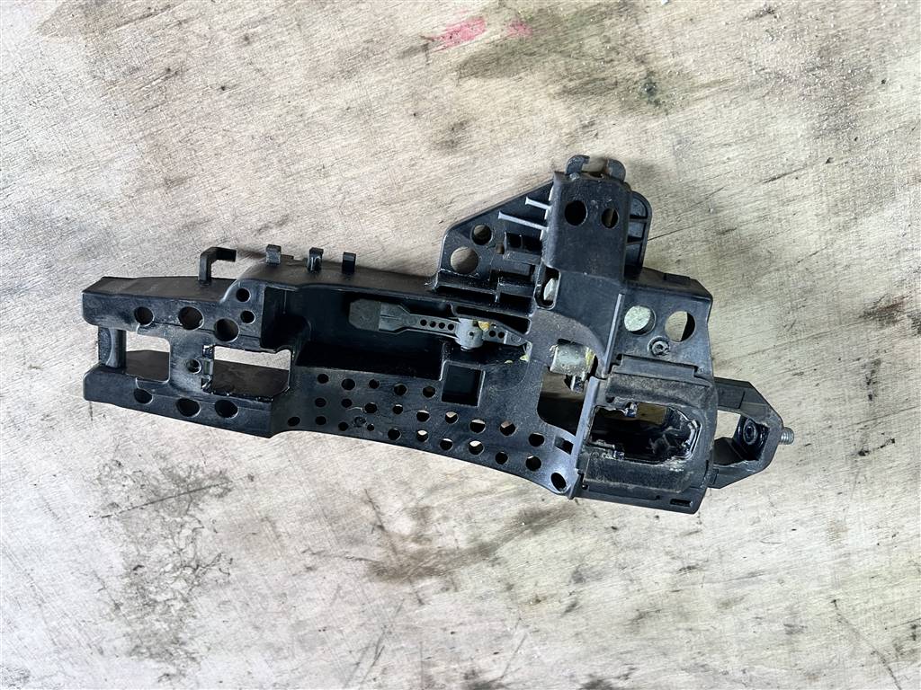 Audi A6 C7 для Кронштейн ручки