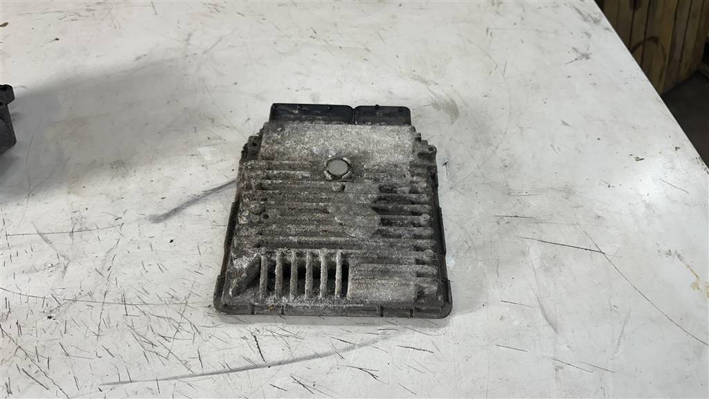 Volkswagen Passat (B7) 2011-2015 для Блок управления двигателем