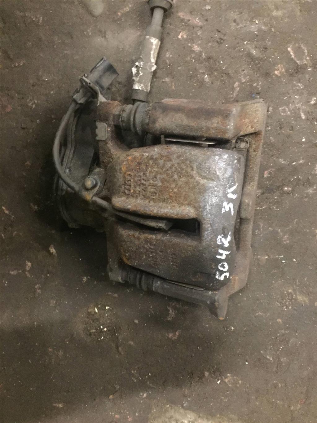 Audi A6 C7 для Суппорт задний левый