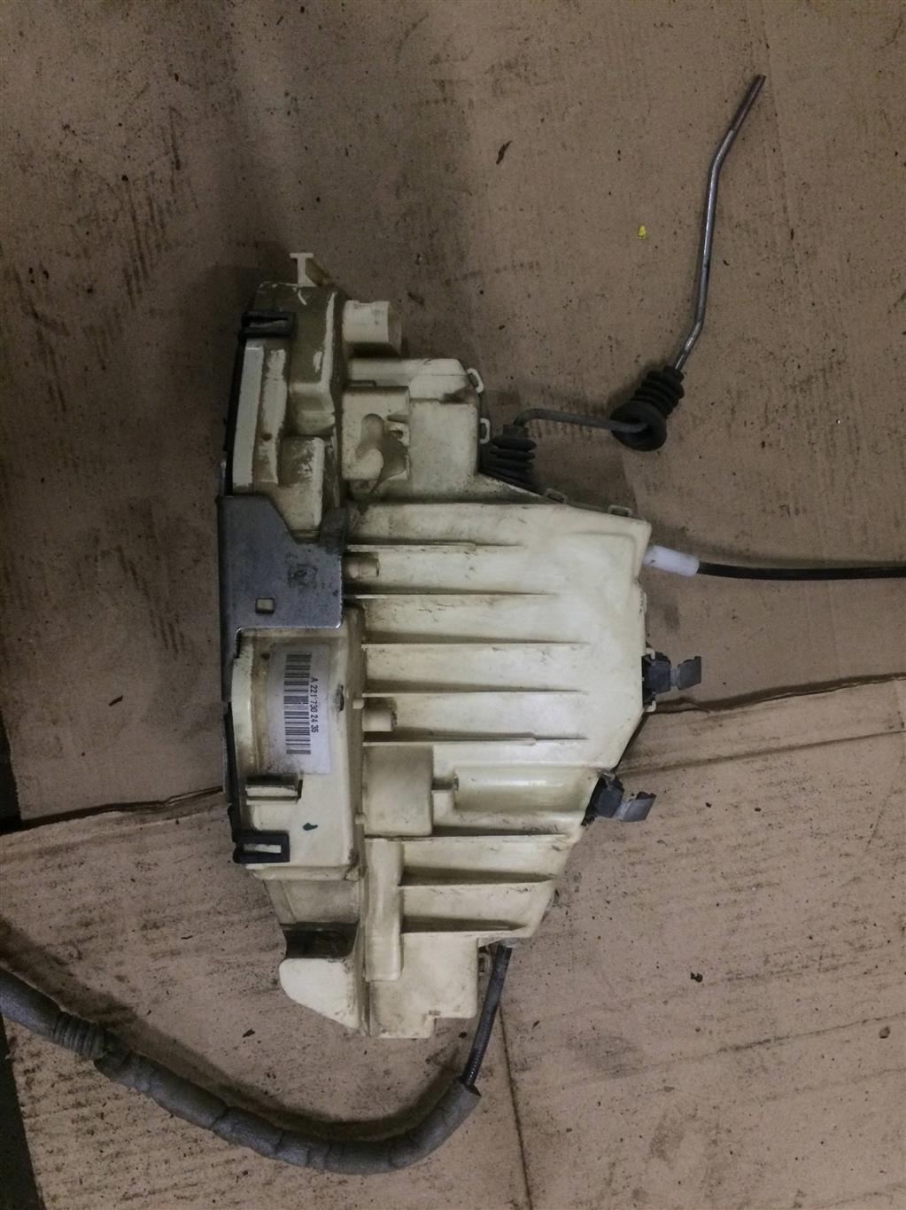 Mercedes-Benz W221 S-Klasse S221 2005-2009 для Замок двери задней правой