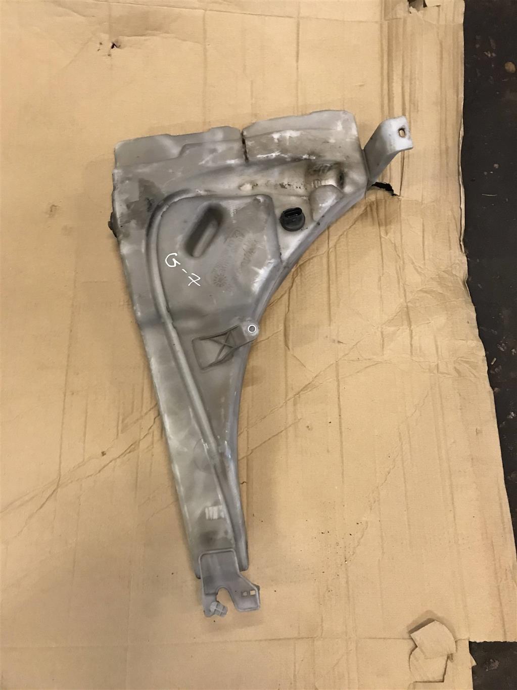 Volkswagen Touareg 7L 2002-2006 для Бачок омывателя лобового стекла