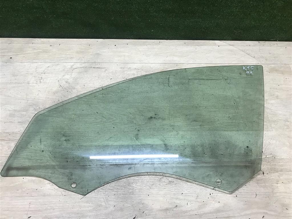 Skoda Octavia A7 для Стекло двери передней левой