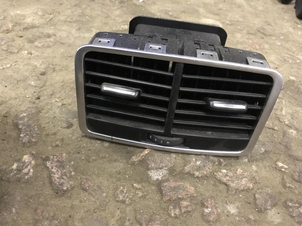 Audi A6 (C6 4F) 2005-2008 для Дефлектор приточного воздуха