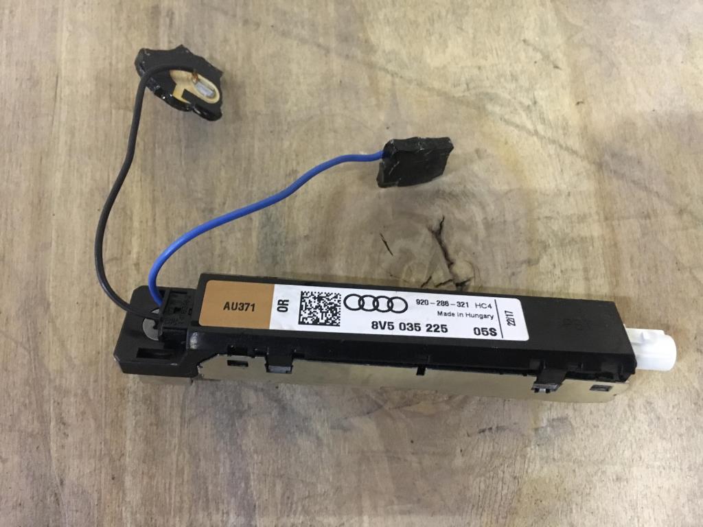 Audi A3 (8V) 2016-2019 рестайлинг для Усилитель антенны