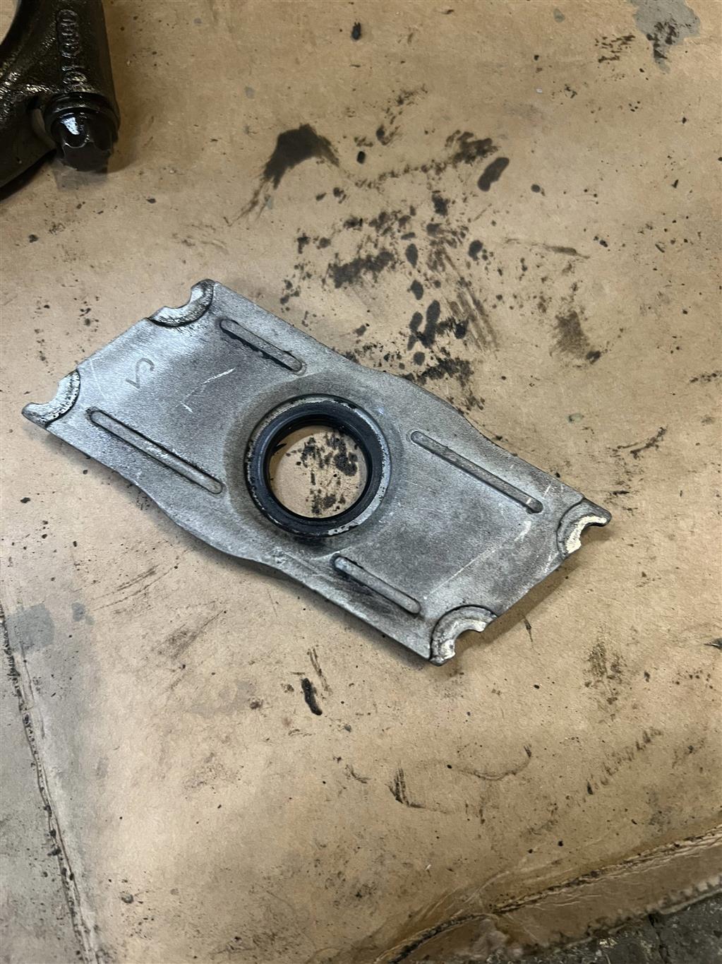 Audi Q7 (4L)  2005 - 2009 для Крышка