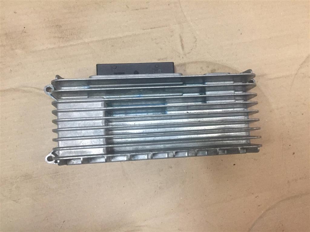 Audi A6 (C6 4F) Allroad quattro 2005-2012 для Усилитель акустической системы