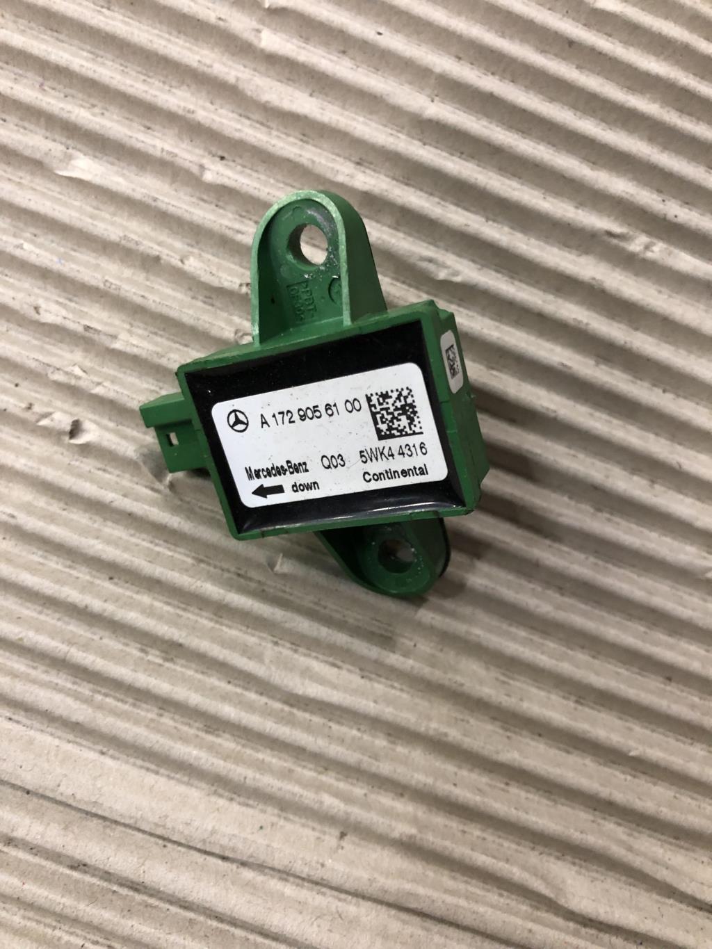 Mercedes-Benz W212 E-Klasse 2010- для Датчик удара (Airbag)