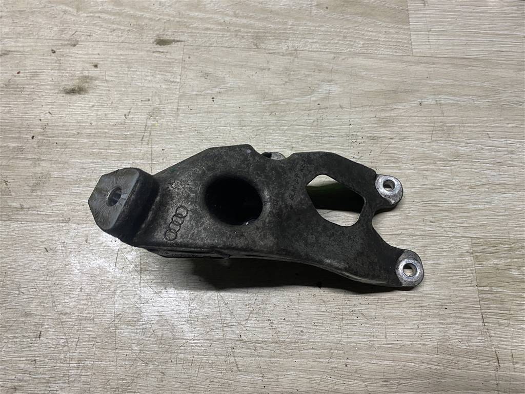 Audi A6 C7 для Кронштейн опоры двигателя