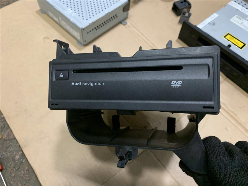 Audi Q7 (4L)  2005 - 2009 для Блок навигиции