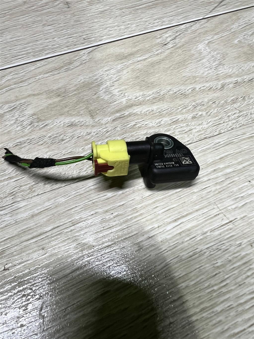 Skoda Octavia A7 для Датчик удара (Airbag)