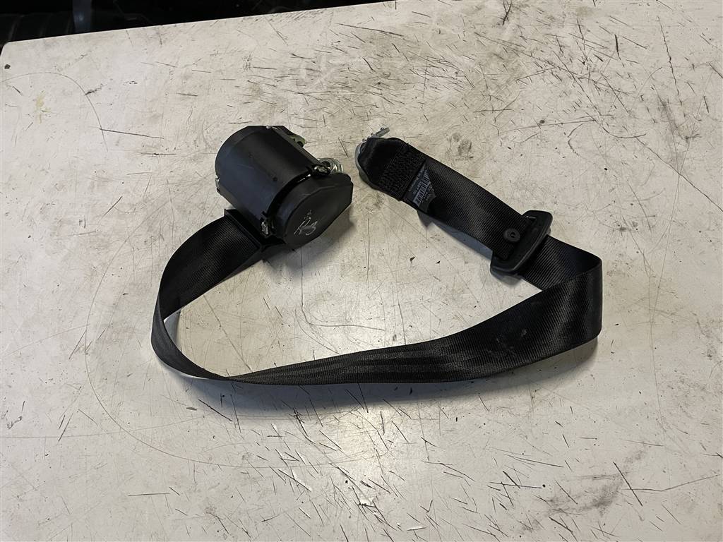 Audi A4 (B8) 2007-2012 для Ремень безопасности