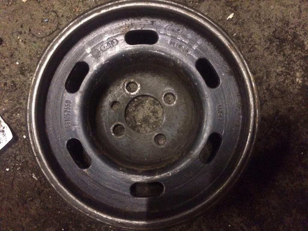 Volkswagen Passat (B3) 1988-1993 для Шкив коленвала