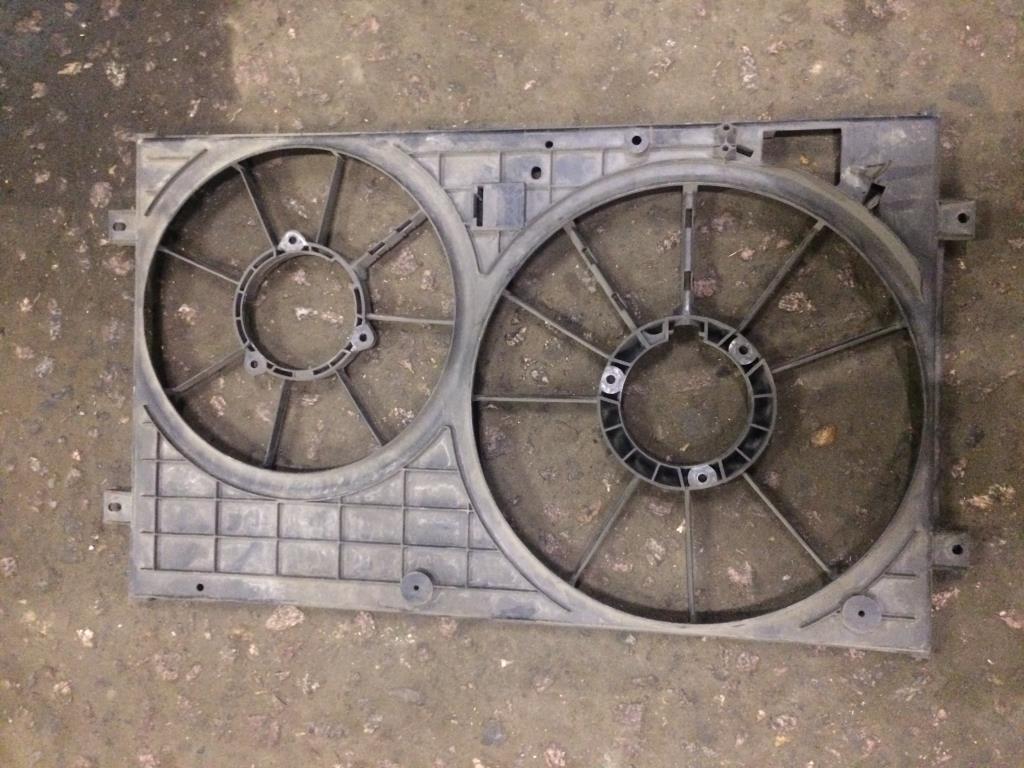 Volkswagen Golf V 2003-2009 для Диффузор вентилятора