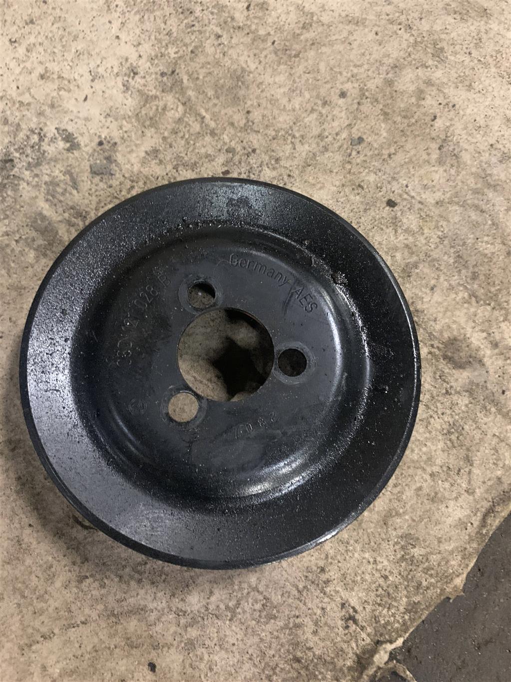 Volkswagen Passat (B7) 2011-2015 для Шкив помпы