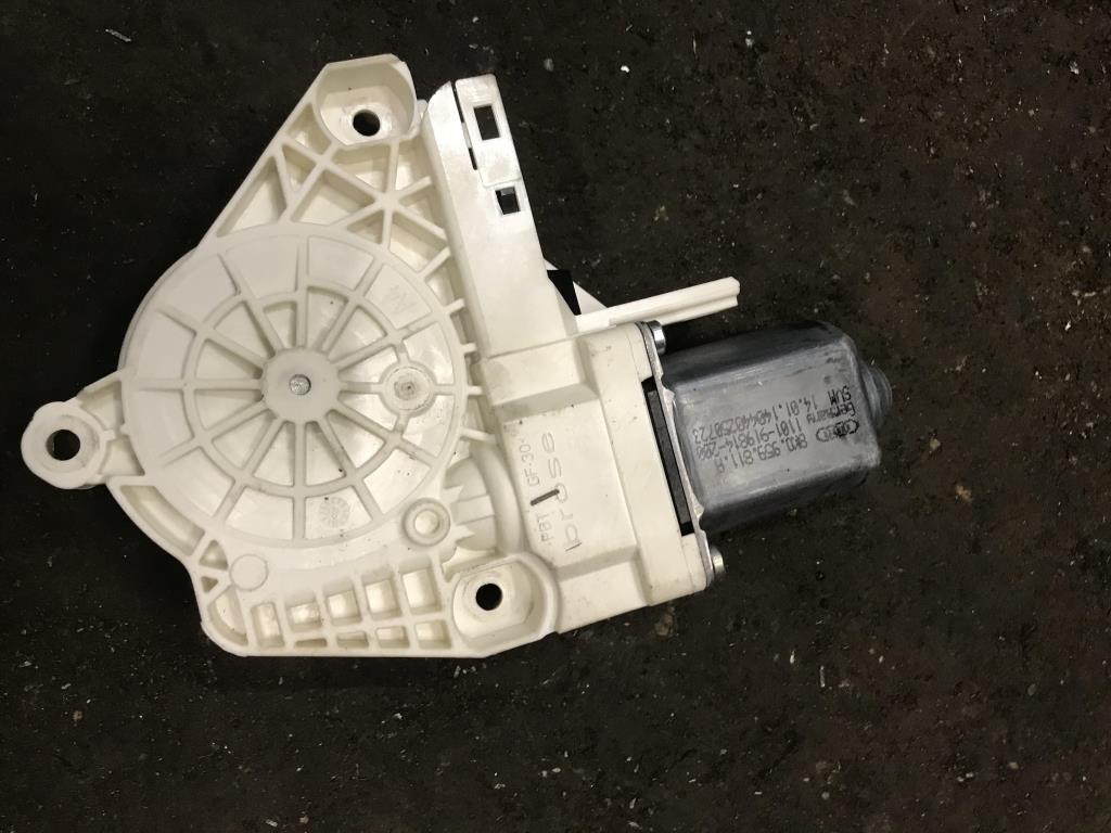 Audi Q5 (8R) 2012-2017 рестайлинг для Мотор стеклоподъемника