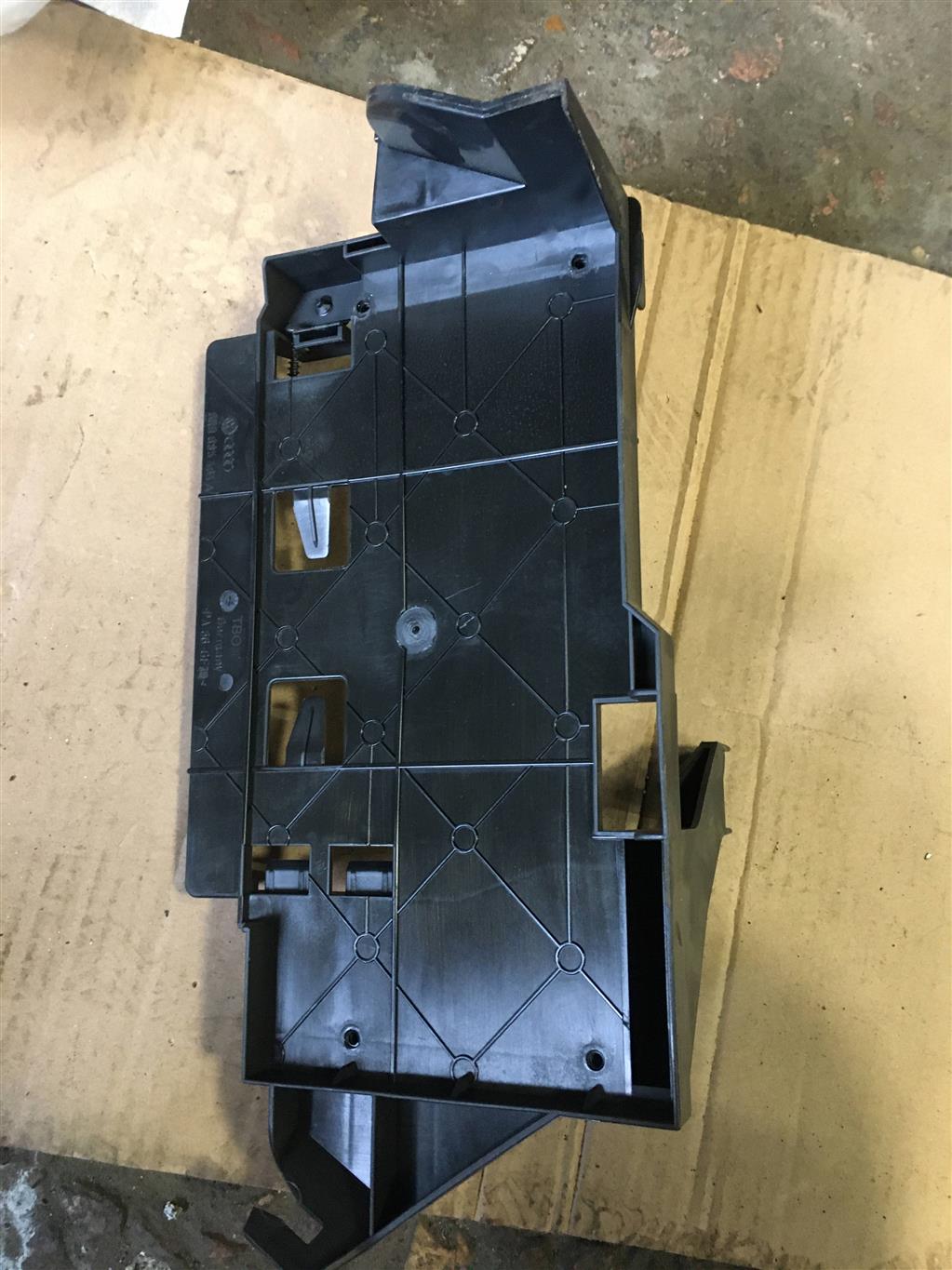 Audi Q5 (8R) 2012-2017 рестайлинг для Кронштейн усилителя звука