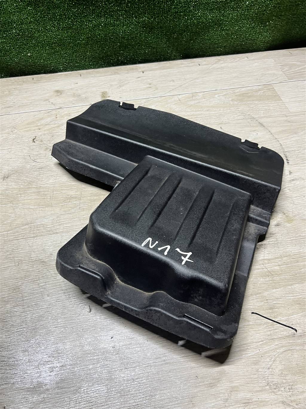 Land Rover Freelander 2 2007> для Крышка аккумулятора