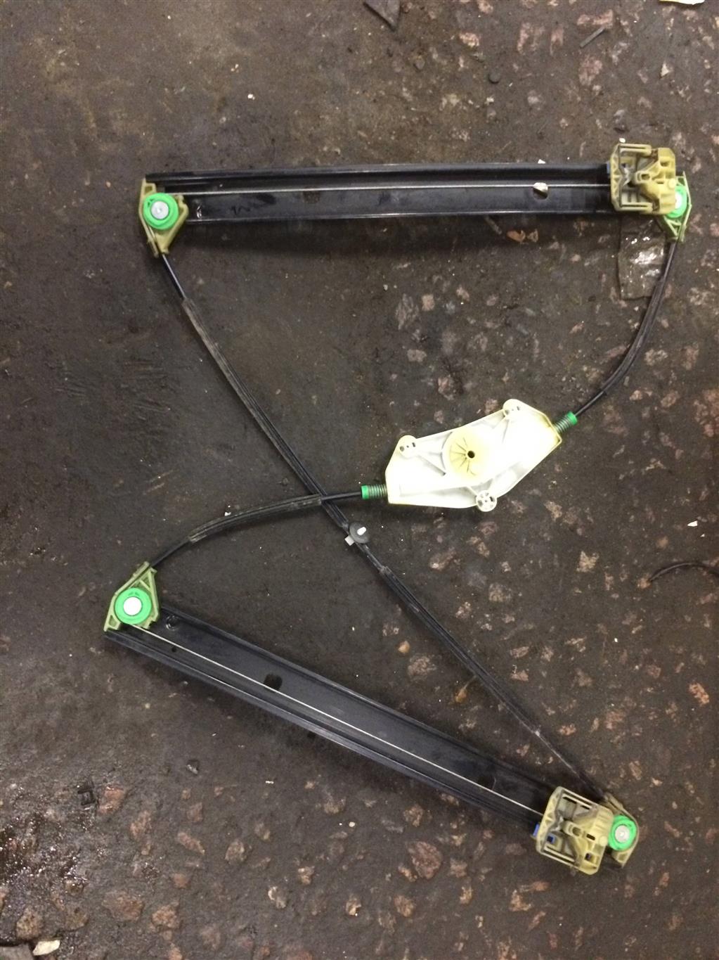 Audi A8 (D4,4H) 2011-2014 для Стеклоподъемник задний левый