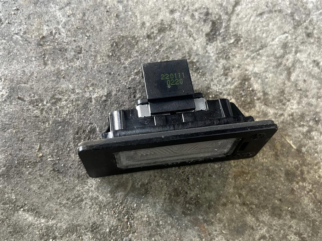 Skoda Superb 2008-2015 для Фонарь подсветки номера