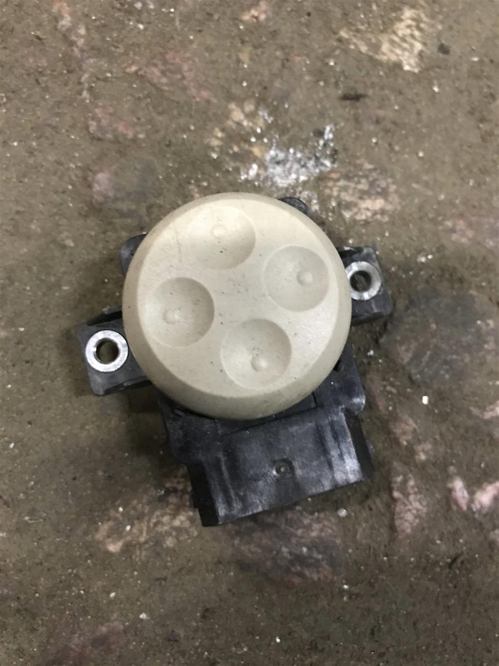 Audi Q7 (4L)  2005 - 2009 для Кнопка регулировки сидения 