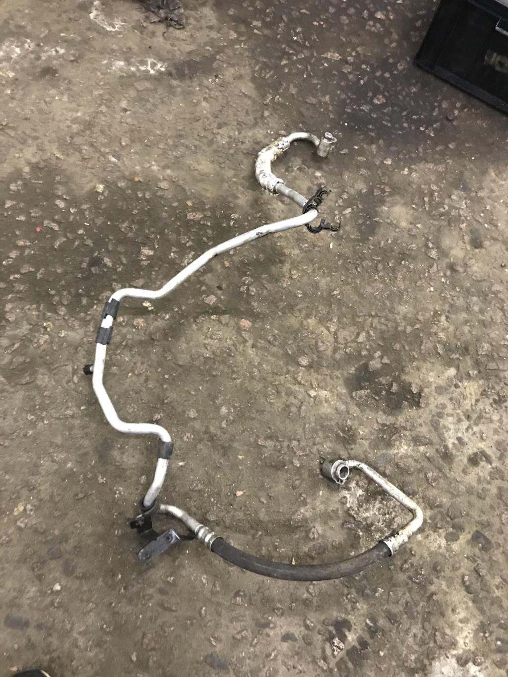 Volkswagen Golf V 2003-2009 для Трубка кондиционера