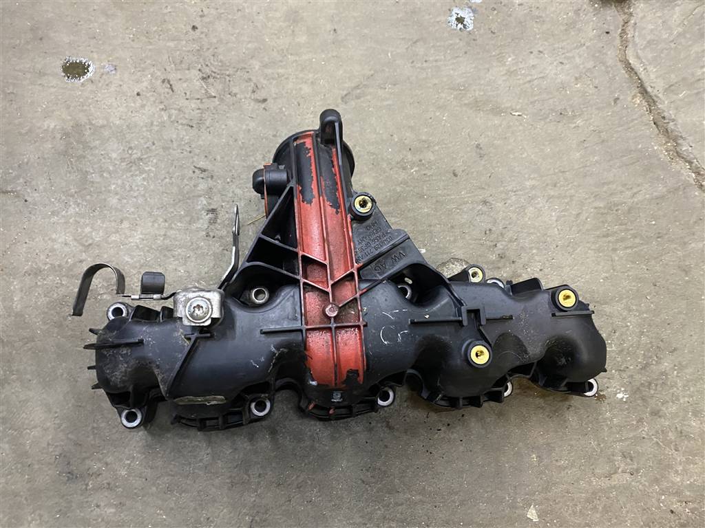 Volkswagen Passat (B7) 2011-2015 для Коллектор впускной