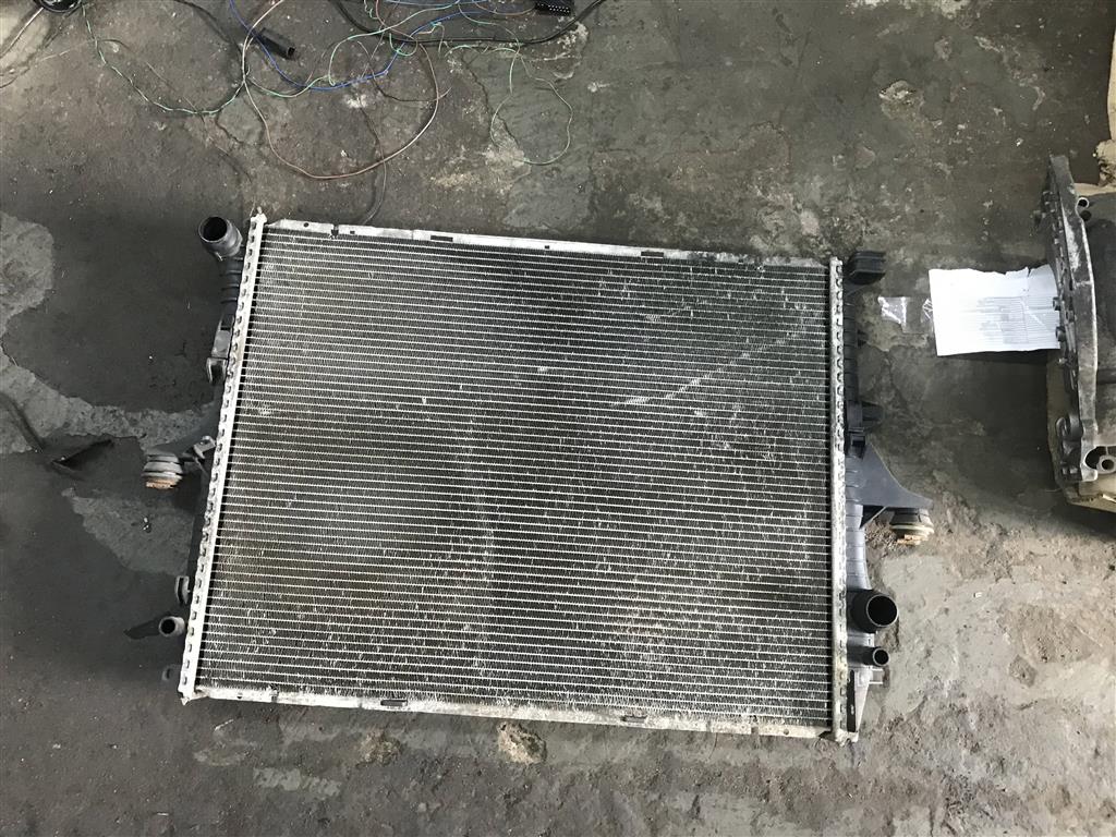 Audi Q7 (4L)  2005 - 2009 для Радиатор основной