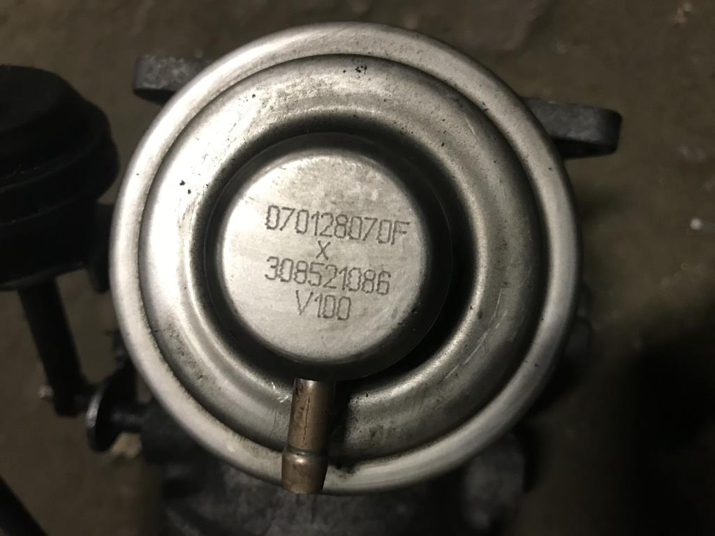 Volkswagen Touareg 7L 2007-2010 для Клапан ЕГР