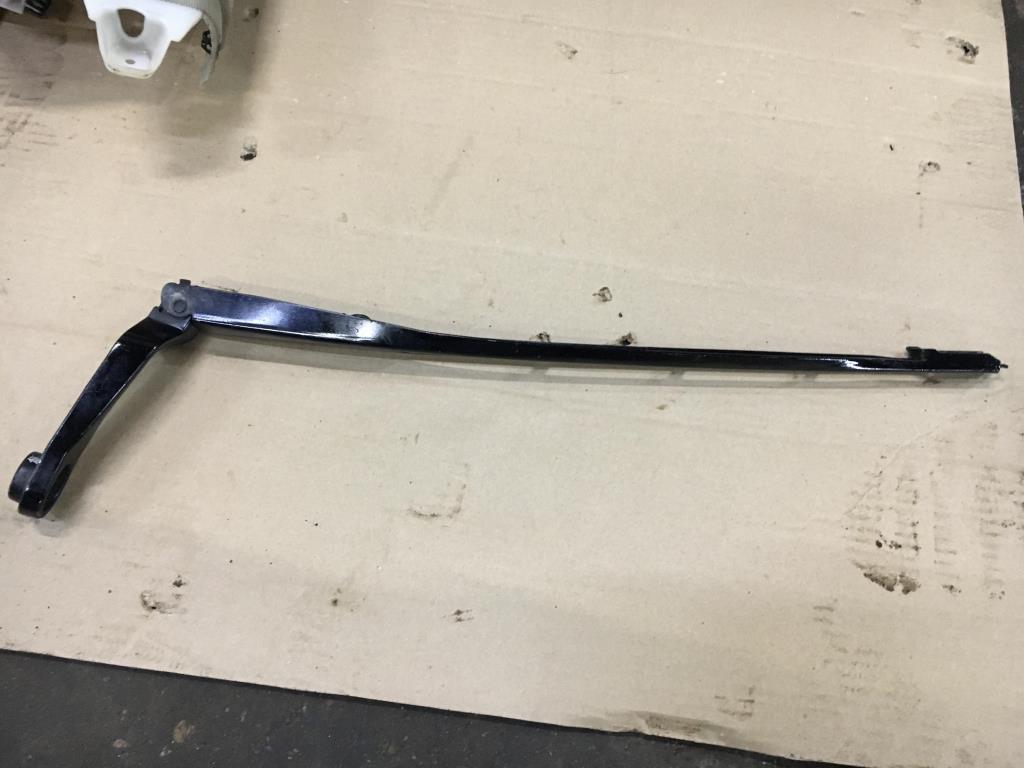 Audi Q7 (4L)  2005 - 2009 для Поводок стеклоочистителя передний левый