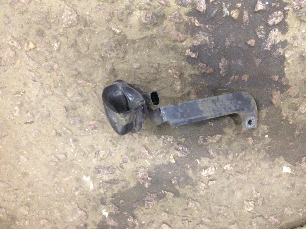 Volkswagen Touareg 7L 2007-2010 для Сигнал звуковой