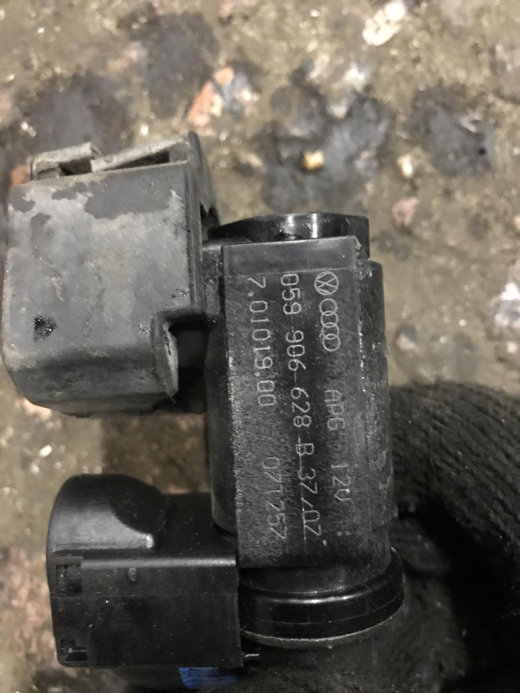 Audi A6 (C6 4F) 2005-2008 для Клапан пневматический