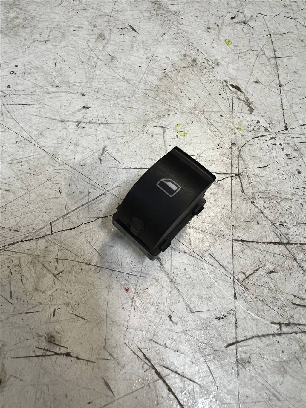 Audi A4 (B7) 2005-2007 для Кнопка стеклоподъемника