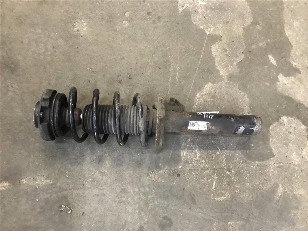 Volkswagen Passat (B7) 2011-2015 для Стойка передняя в сборе