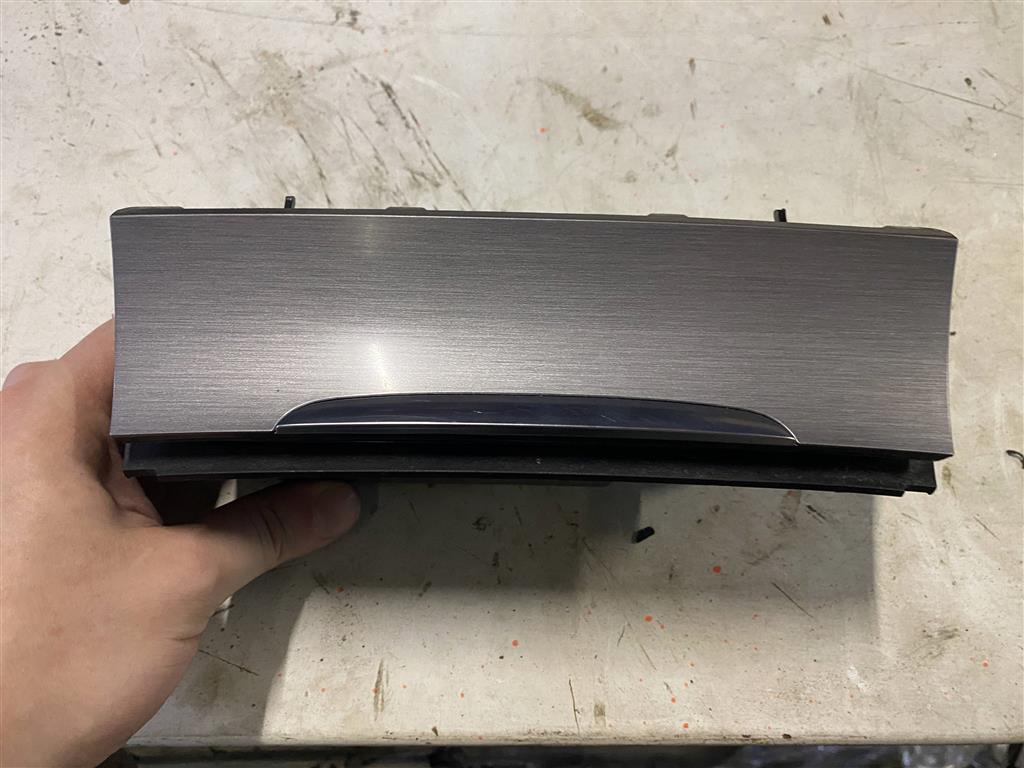 Volkswagen Passat (B7) 2011-2015 для Пепельница передняя