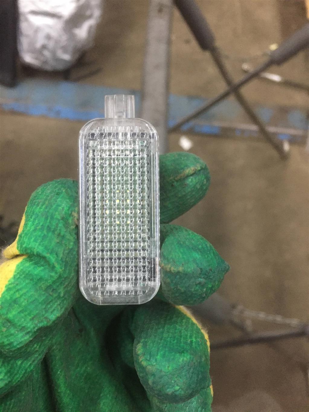 Audi A3 (8V) 2016-2019 рестайлинг для Плафон салонный