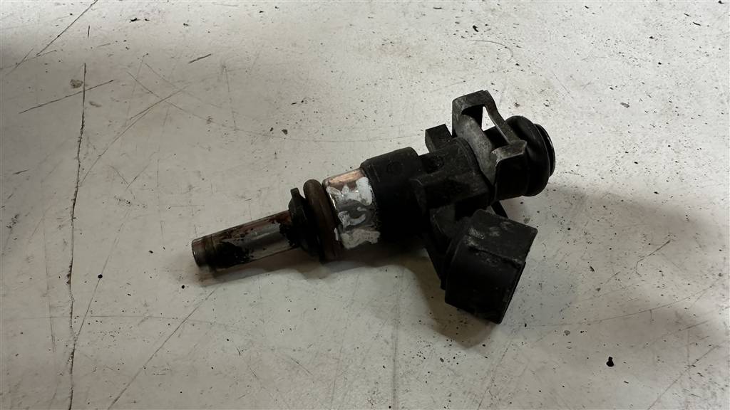 Volkswagen Tiguan 2011-2018 для Форсунка бензиновая