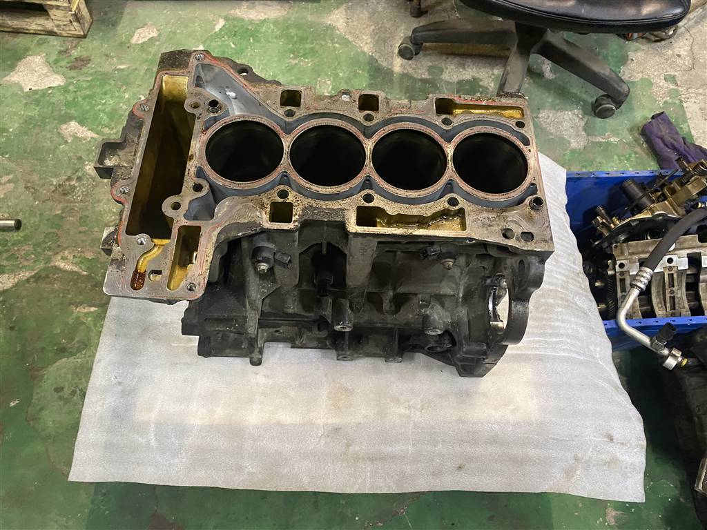 BMW 5-серия F10/F11 2009> для БЛОК ЦИЛИНДРОВ