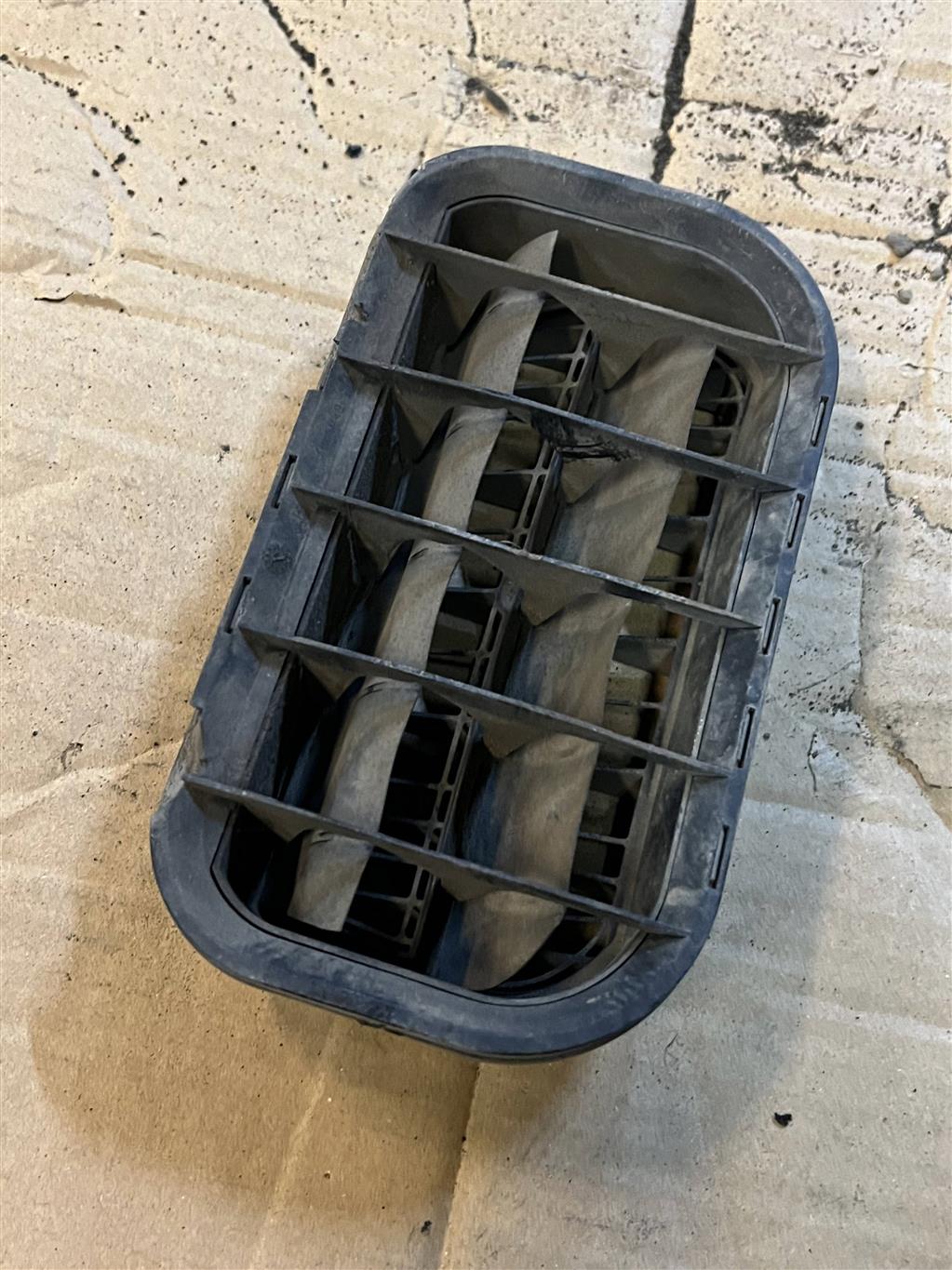 Volkswagen Sharan 2000-2006 для Решетка вентиляционная