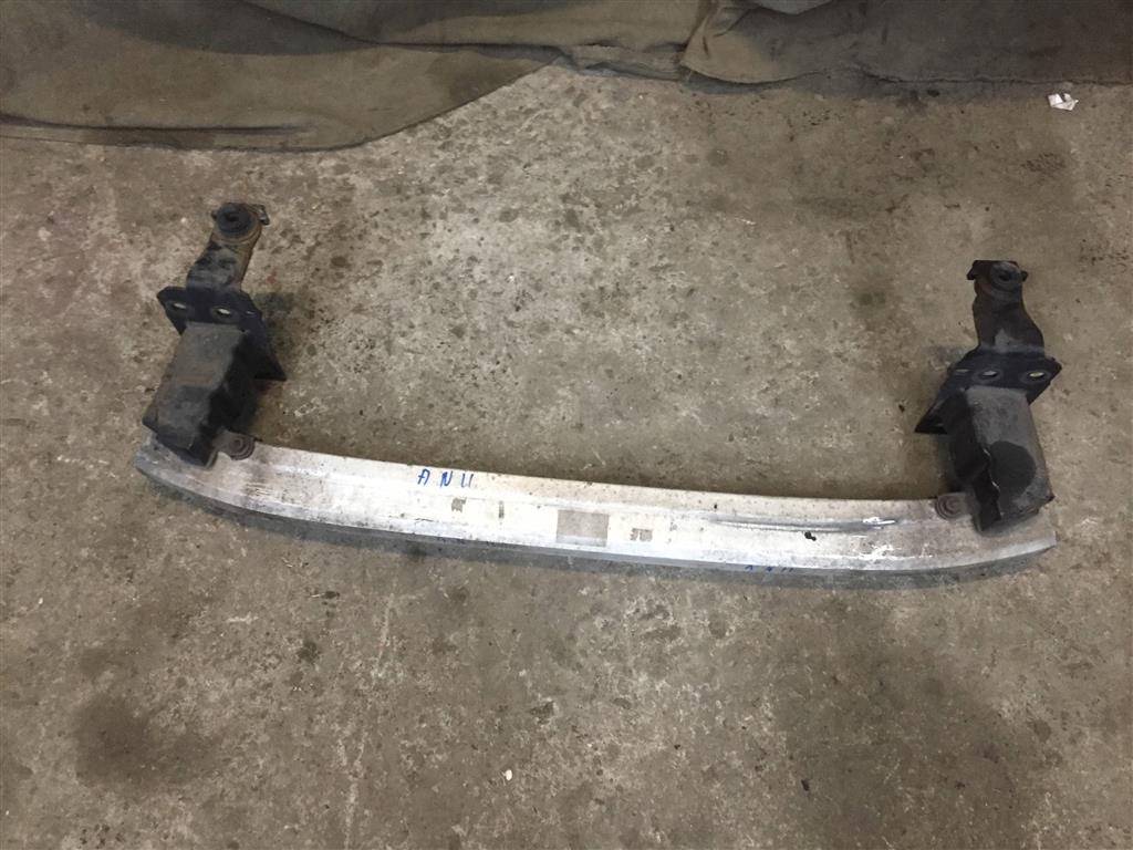 Audi Q7 (4L)  2005 - 2009 для Усилитель переднего бампера