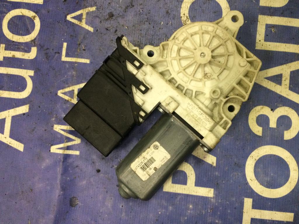 Volkswagen Golf V 2003-2009 для Мотор стеклоподъемника