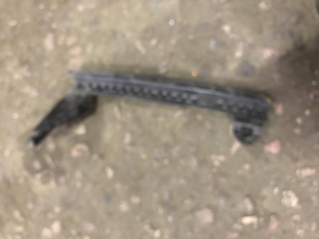 Audi Q7 (4L)  2005 - 2009 для Направляющая стеклоподъемника двери передней левой