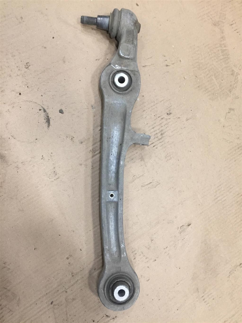 Audi A7 (4G) 2010-2014 для Рычаг передний нижний левый