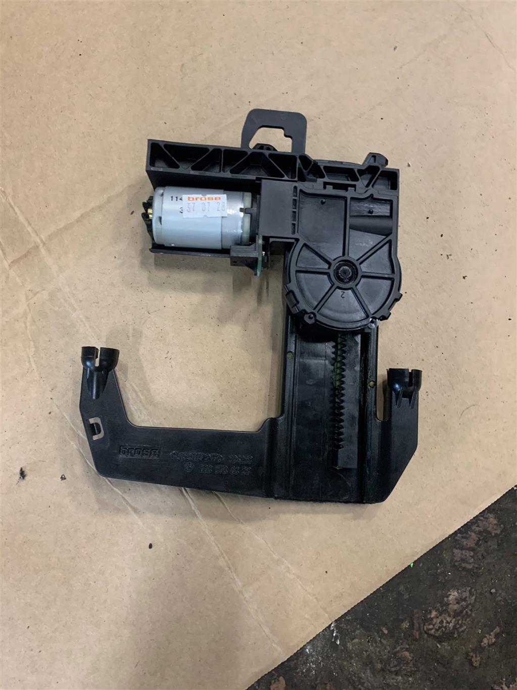 Mercedes-Benz W221 S-Klasse S221 2005-2009 для Моторчик сиденья