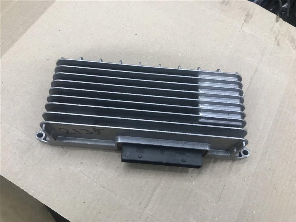 Audi A5/S5 Coupe (8T) 2007-2011 для Усилитель акустической системы