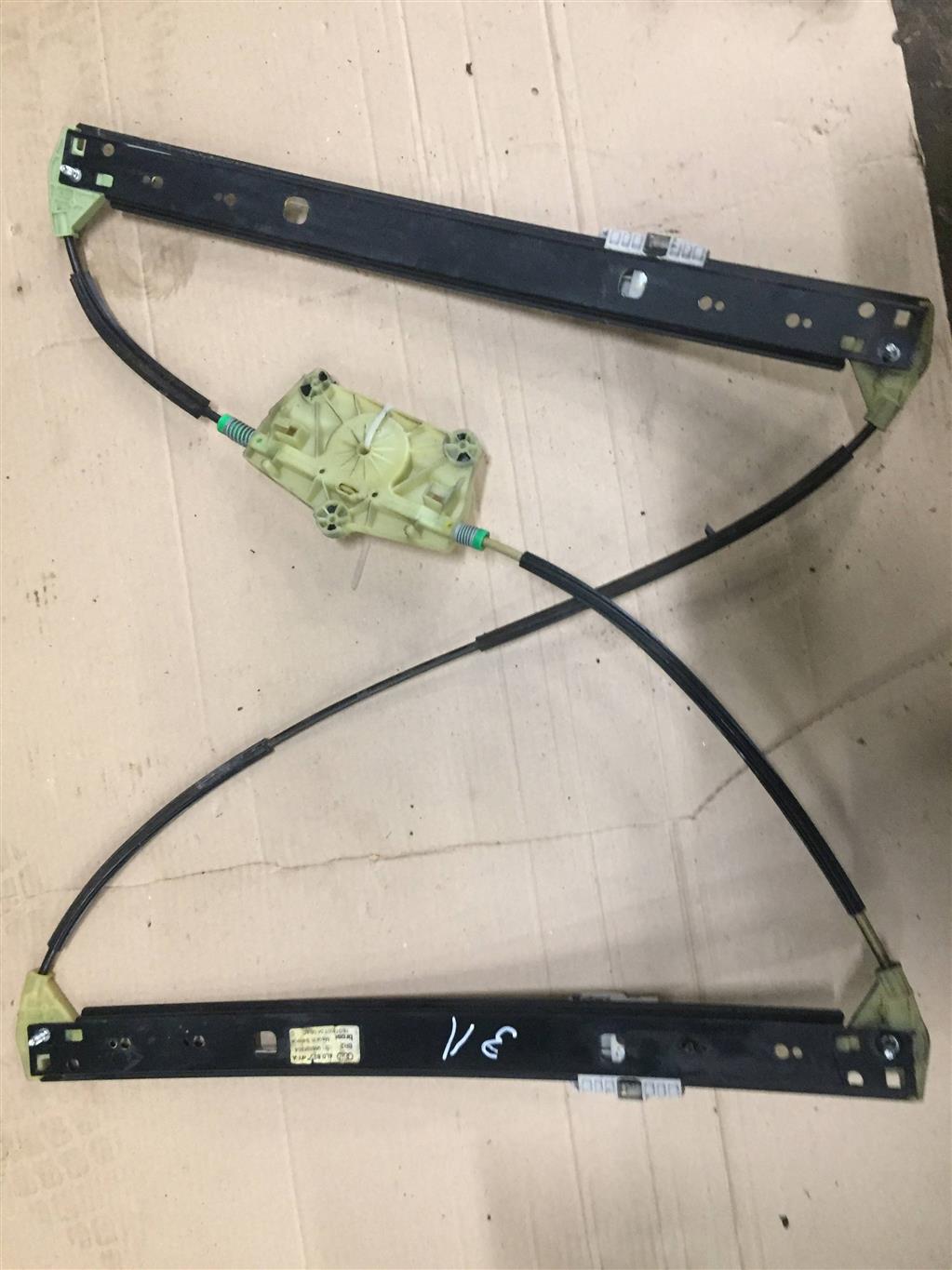 Audi Q7 (4L)  2005 - 2009 для Стеклоподъемник задний левый