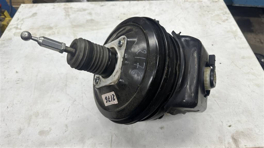 Audi A4 (B8) 2007-2012 для Усилитель тормозов вакуумный