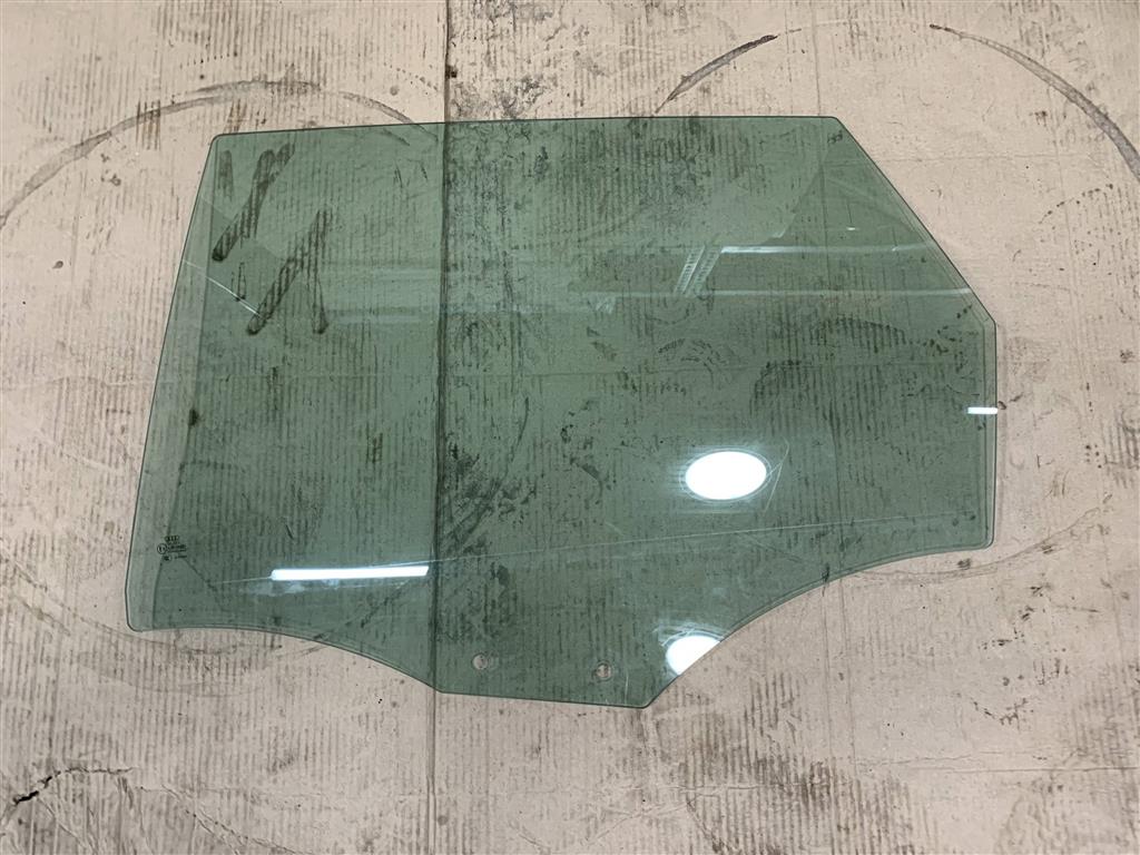 Audi A6 C7 для Стекло двери задней левой